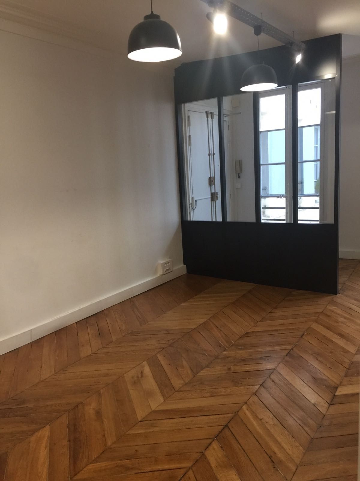 Parquet point de Hongrie ancien poncé et vitrifié